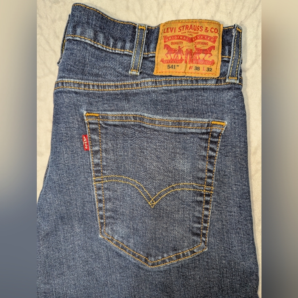 Levi's 541‎ Men's Athletic Taper Fit Dark Wash Jeans Tagged Fit 38W/32L